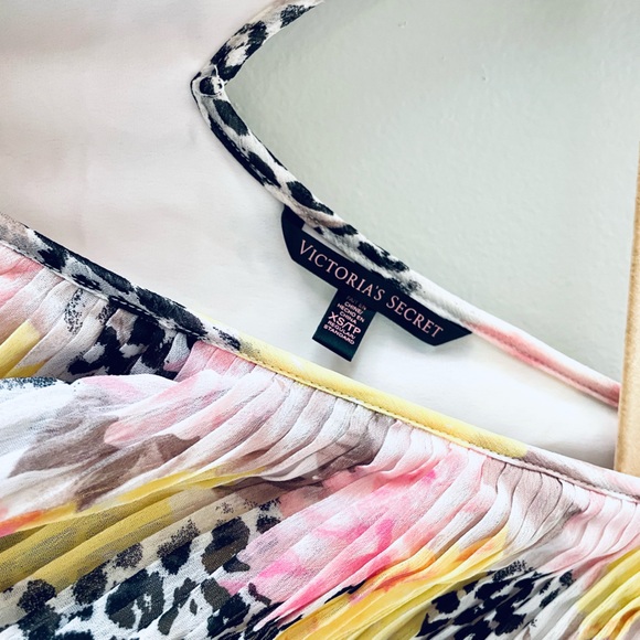 Victorias Secret - Picture 4 of 5